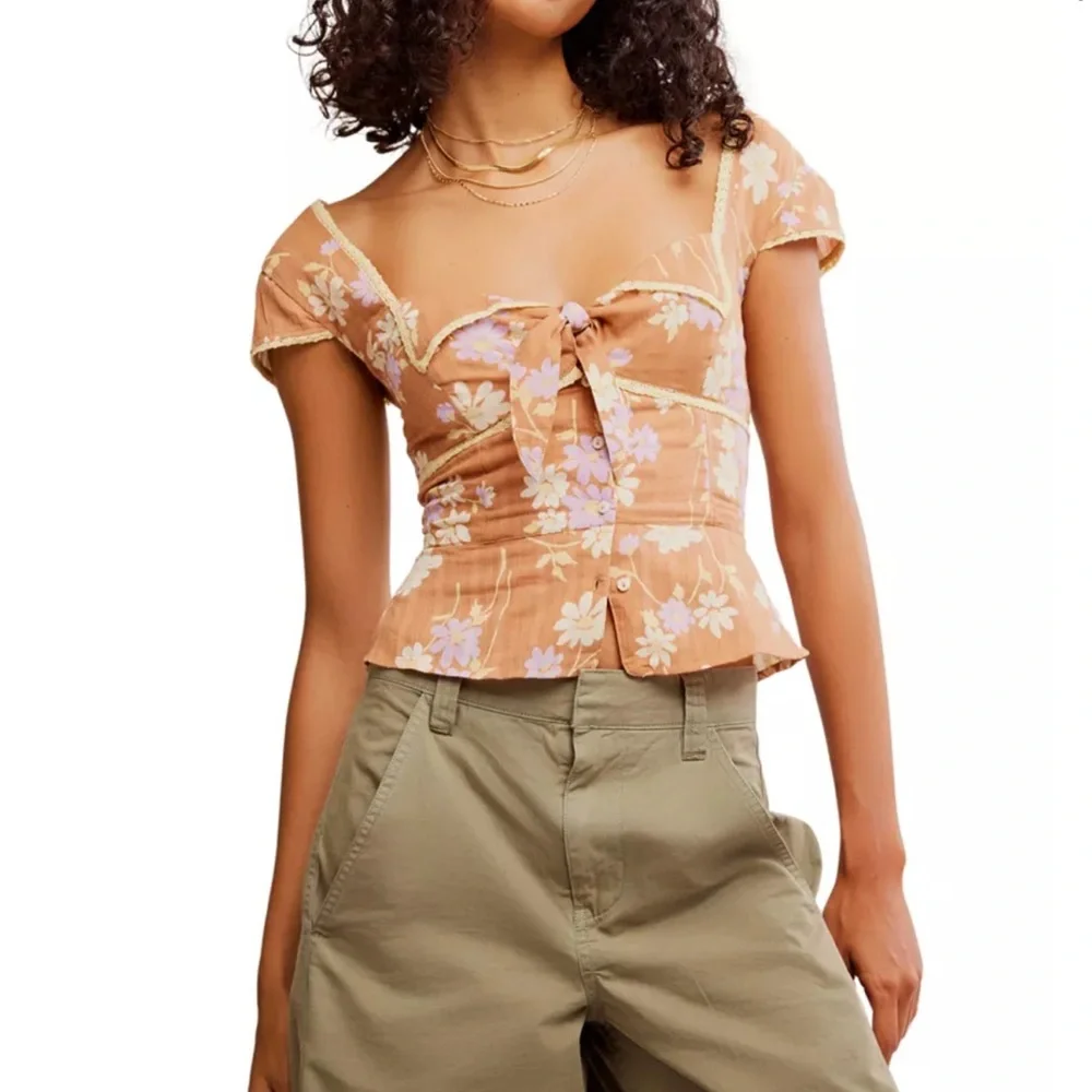 Free People Peach Floral Tie-Front Puff Sleeve Blouse
